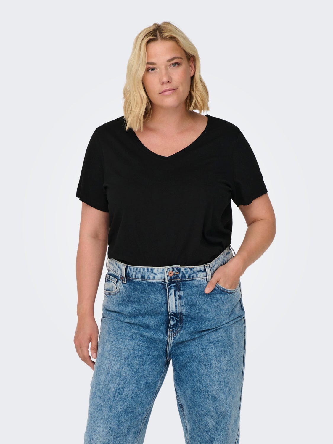 Curvy V-neck t-shirt