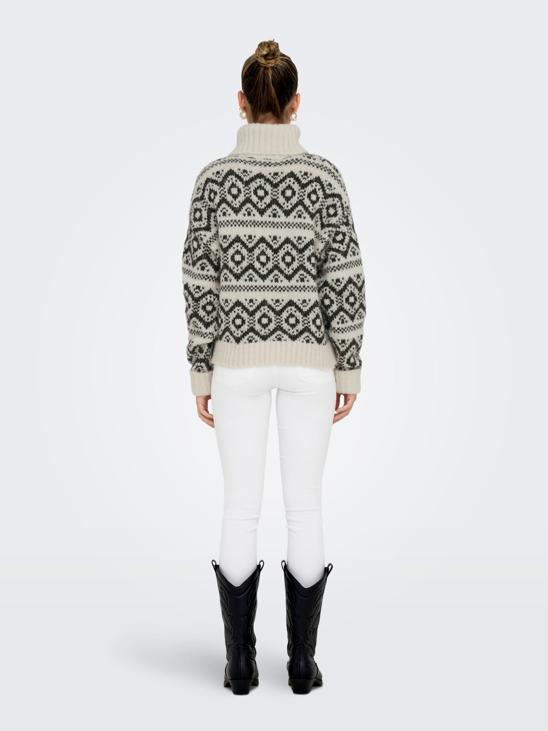 Roll neck knitted pullover
