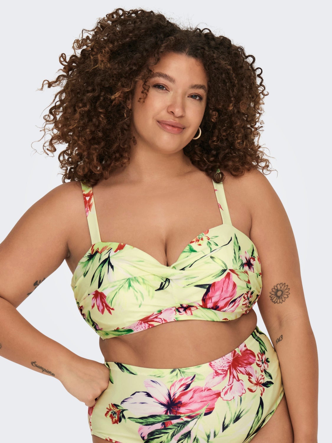 Curvy balconette Bikini top