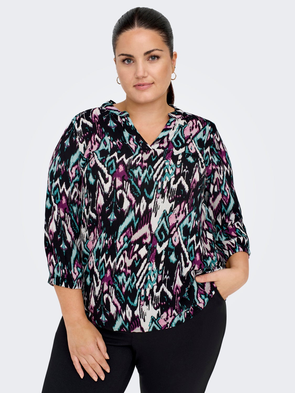 Curvy v-neck top