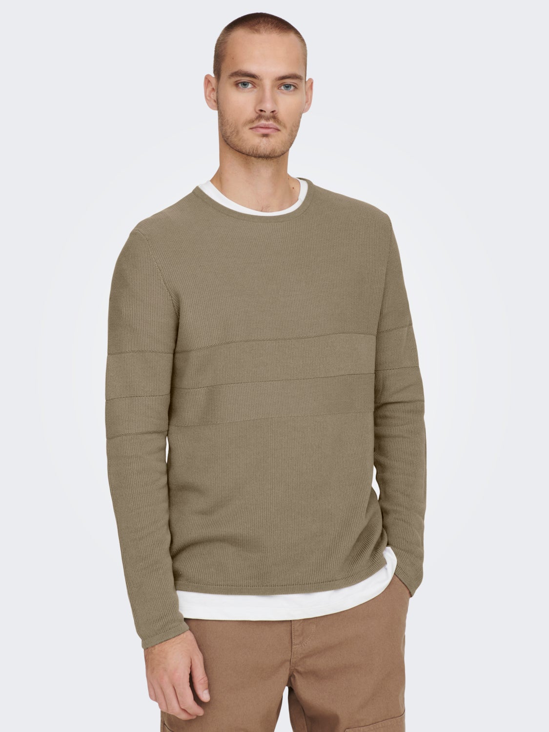 Round neck knitted Pullover