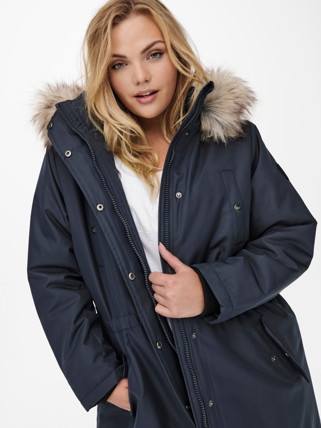 Curvy jacket with hood