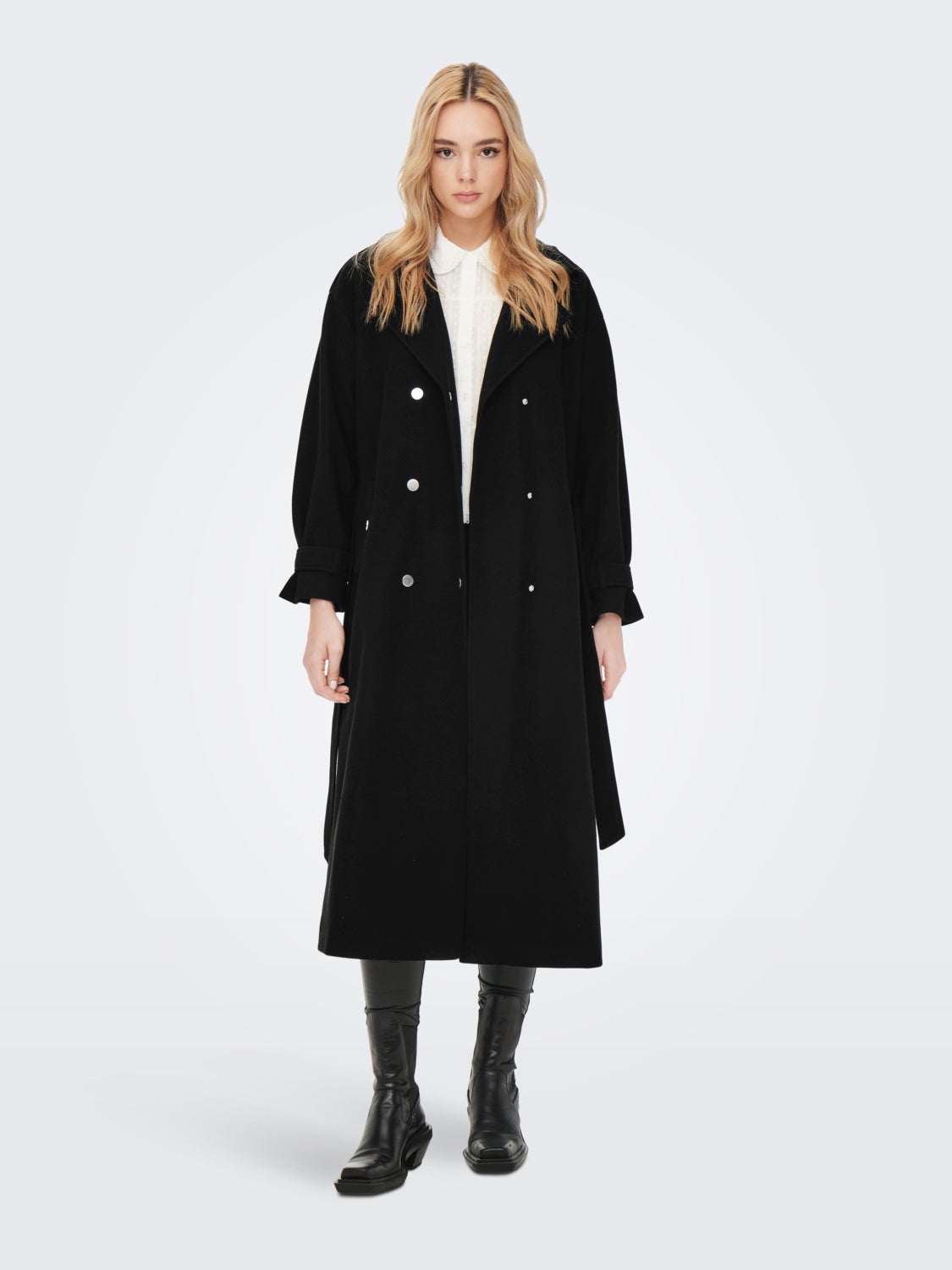 Long trenchcoat