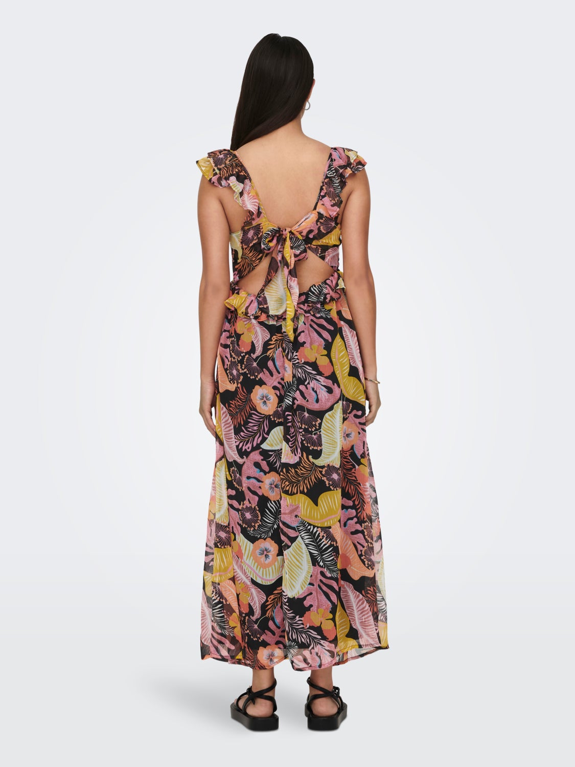 Maxi dress with open back