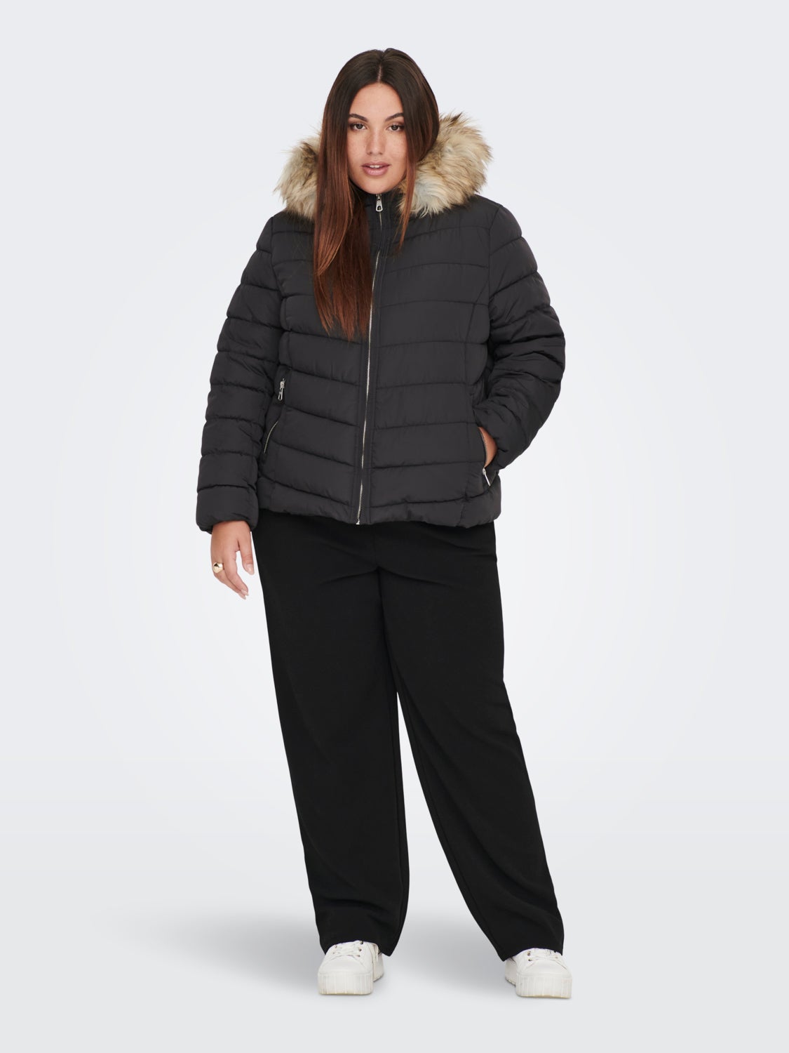 Curvy quilted hood Jacket