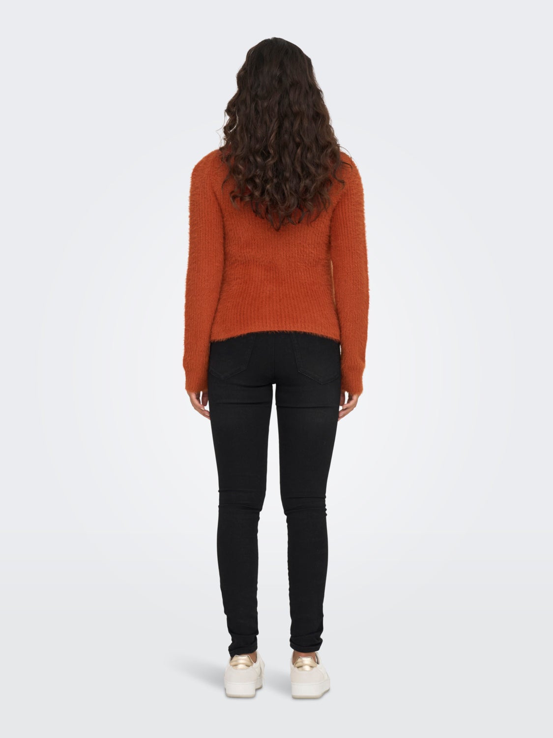 O-neck knitted pullover