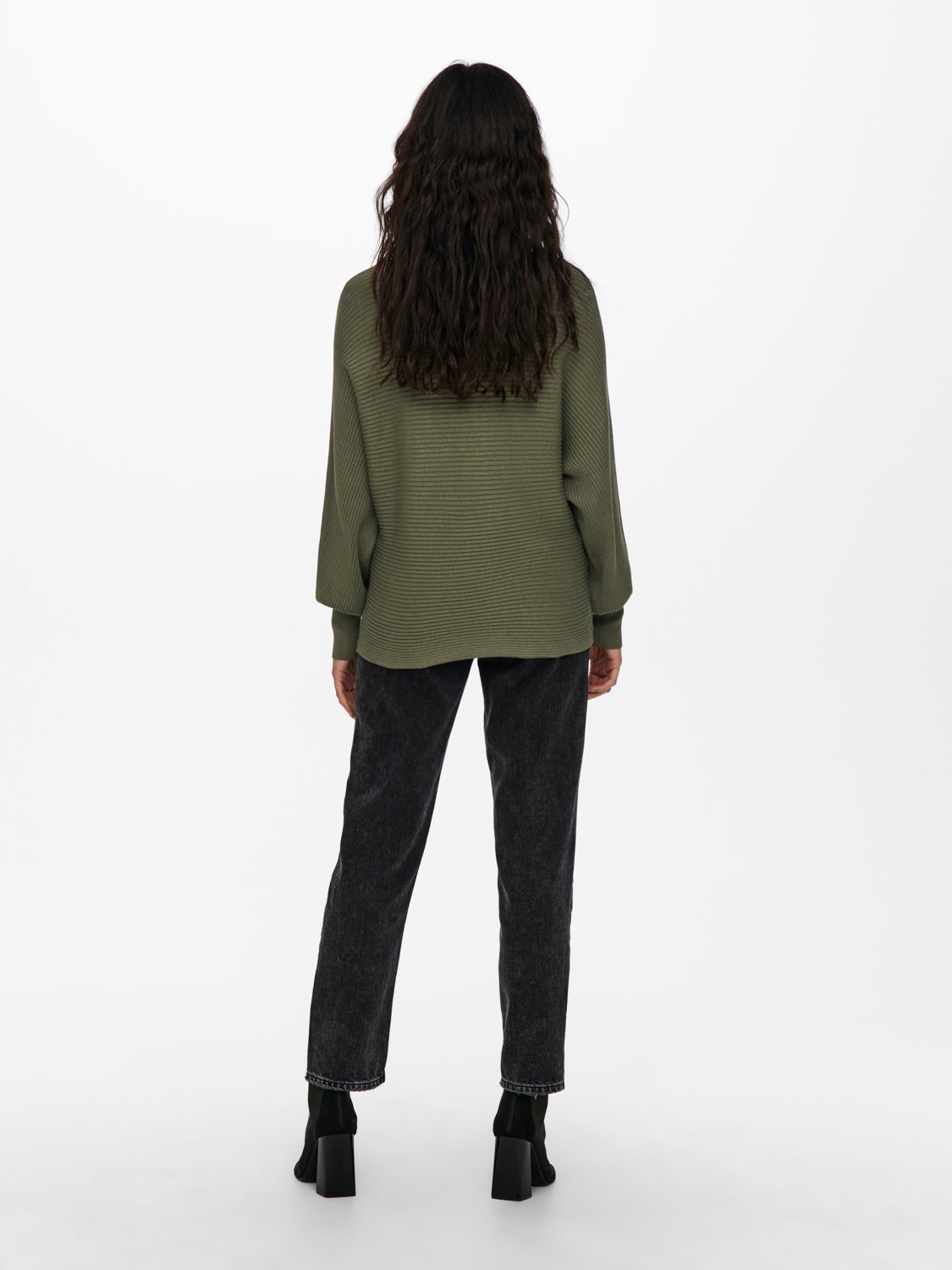 Short Knitted Pullover