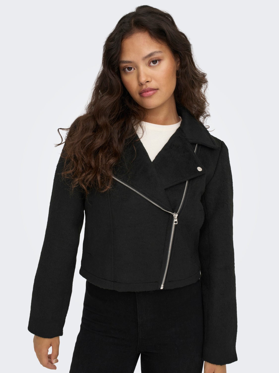 Short jacket with zip