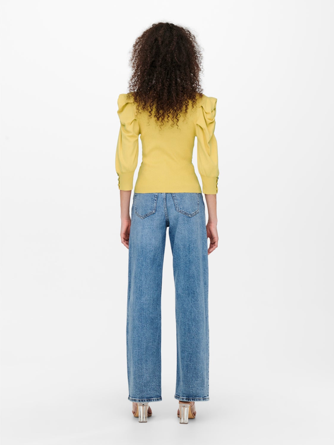 2/4 sleeved Knitted Pullover