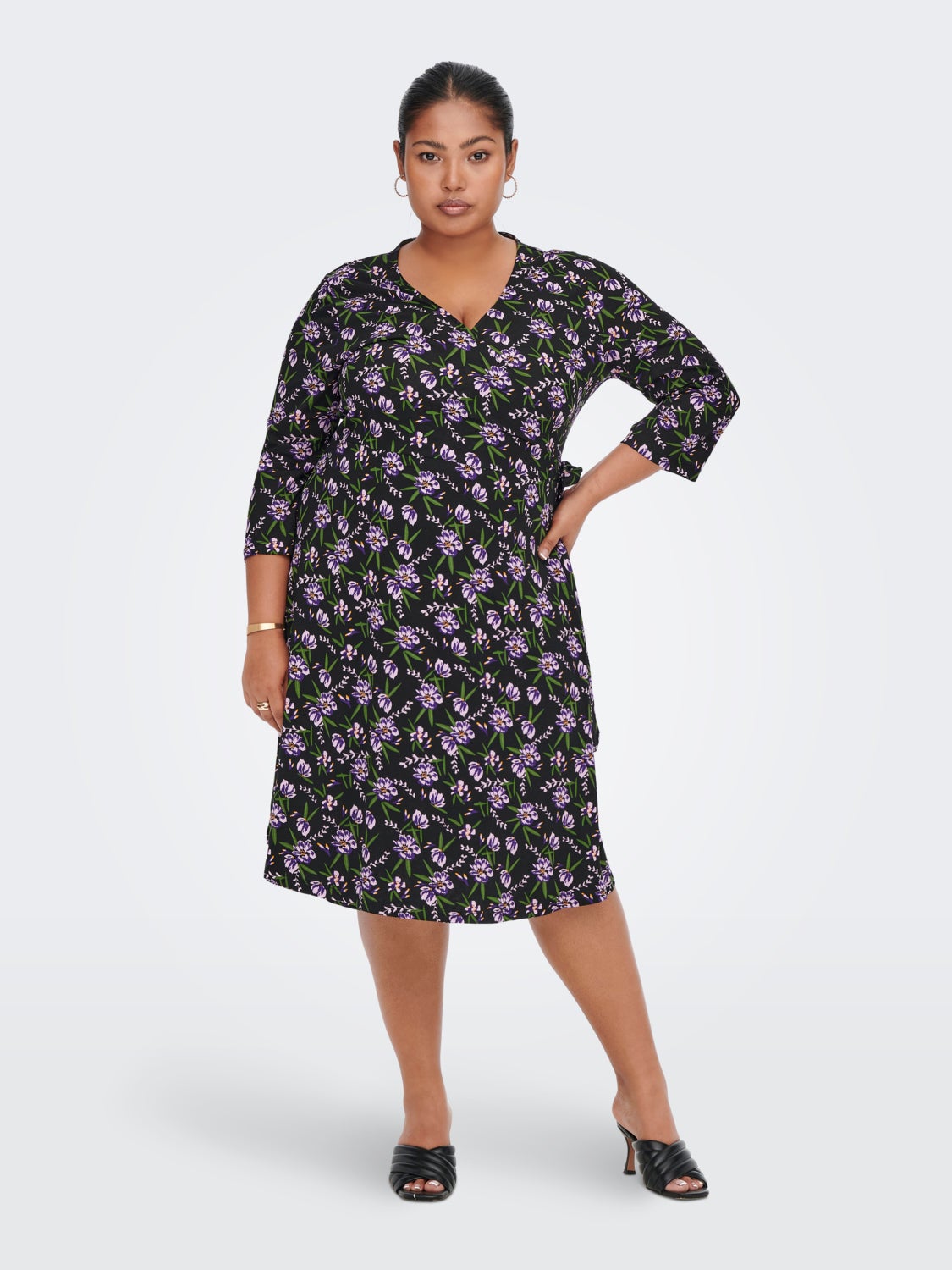 Curvy 3/4 sleeve Wrap dress