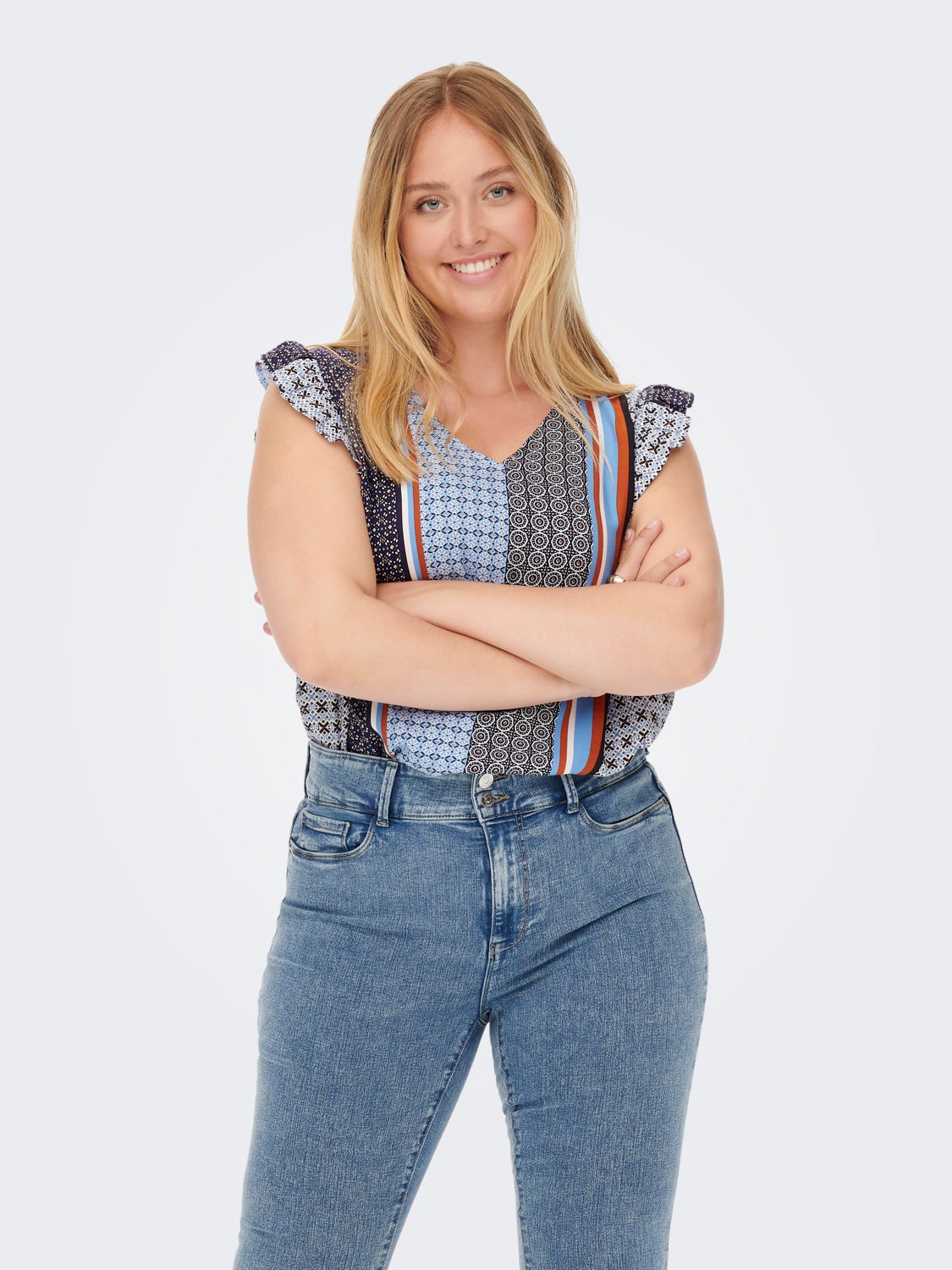 Curvy v-neck t-shirt