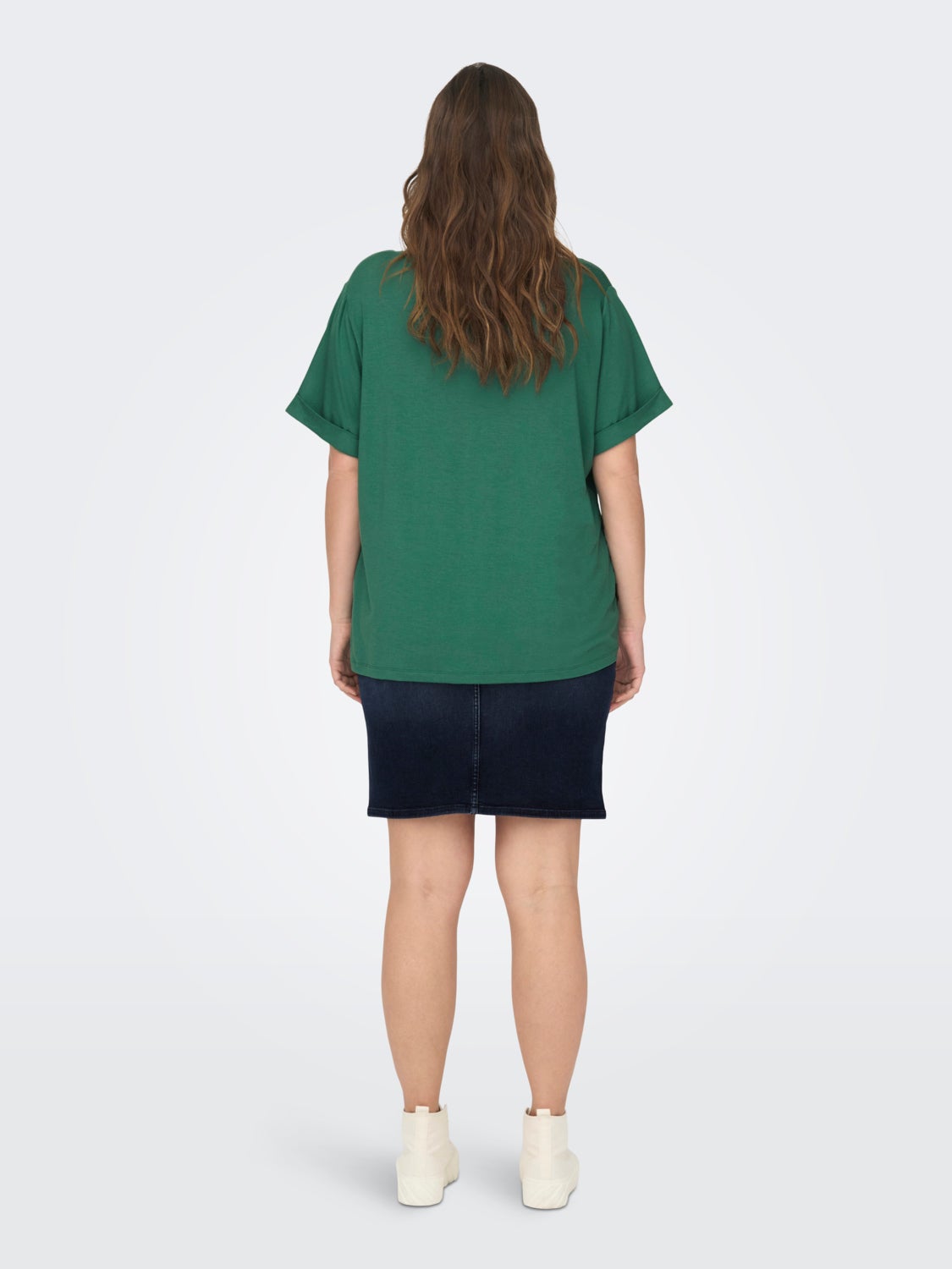 Curvy solid colored T-shirt