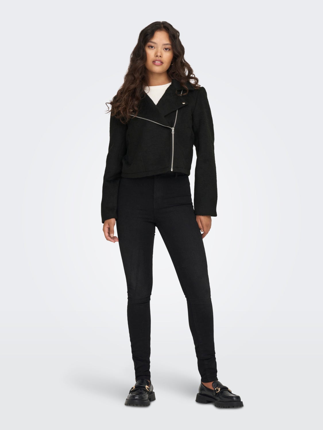 Short jacket with zip