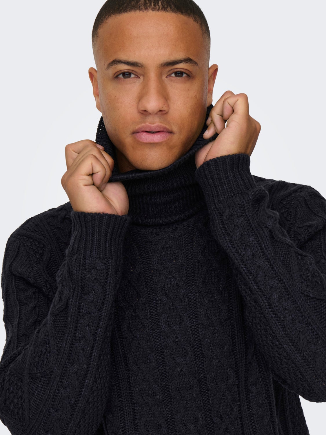 Roll neck knitted pullover