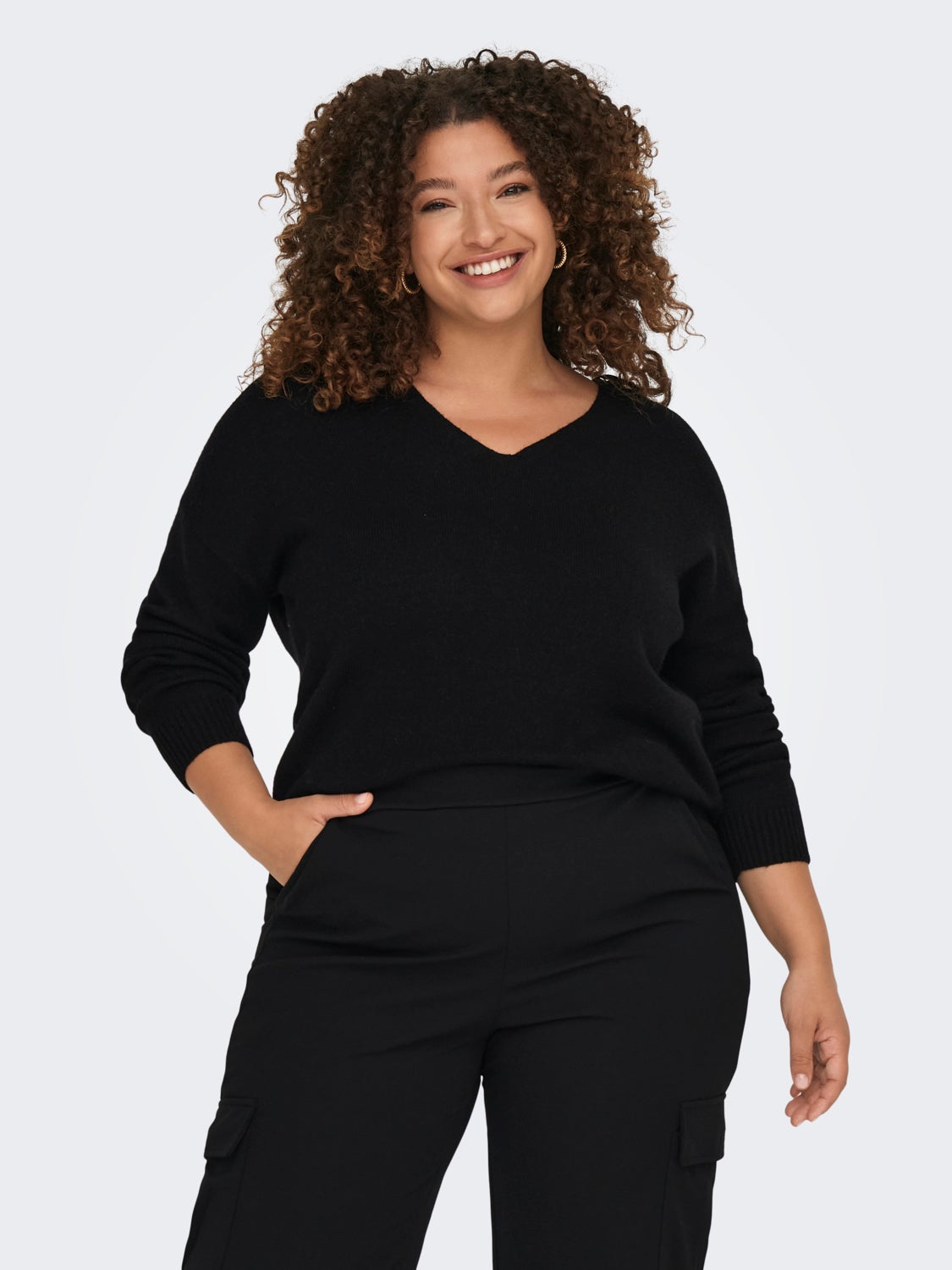 Curvy V-neck Knitted Pullover