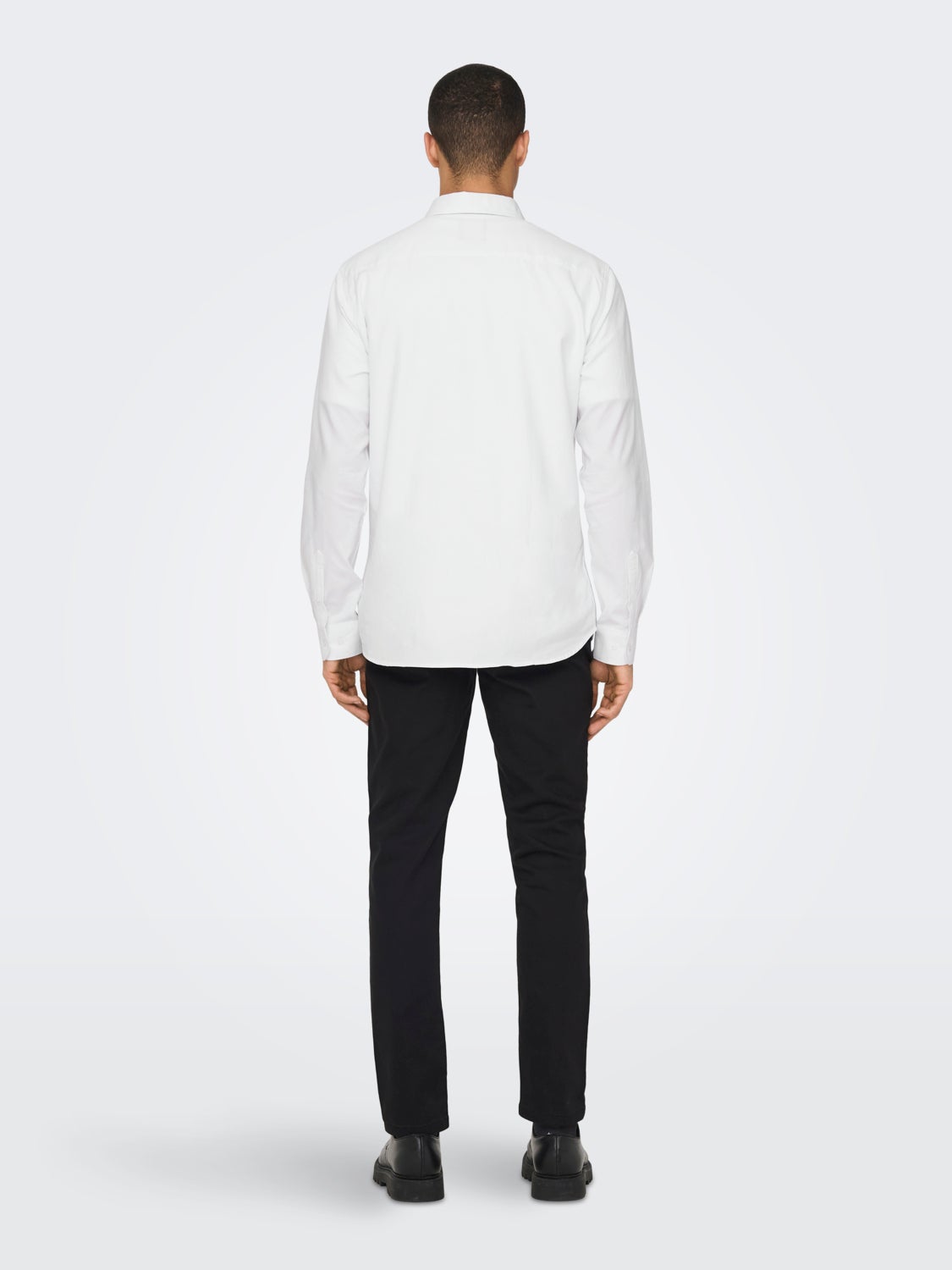 Classic slim fit shirt