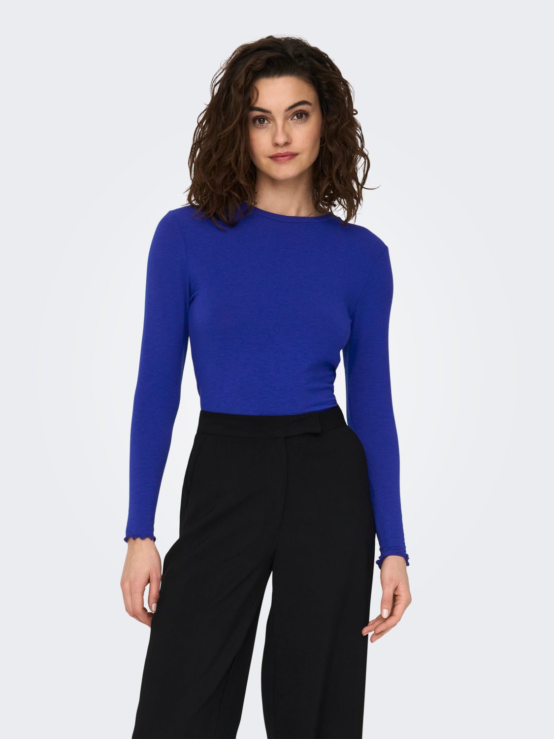 Wave edge Long sleeved top