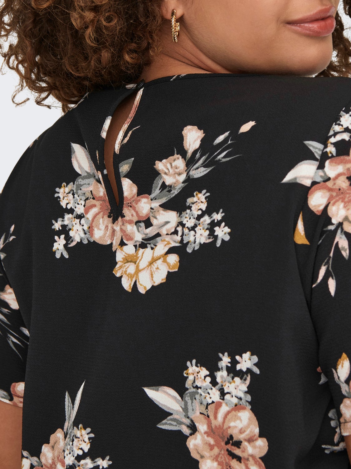 Curvy short sleeve Top