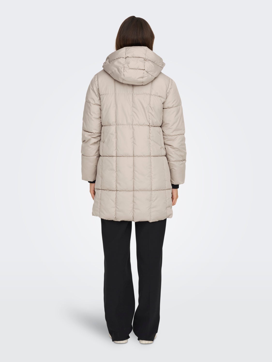Puffer coat with hood