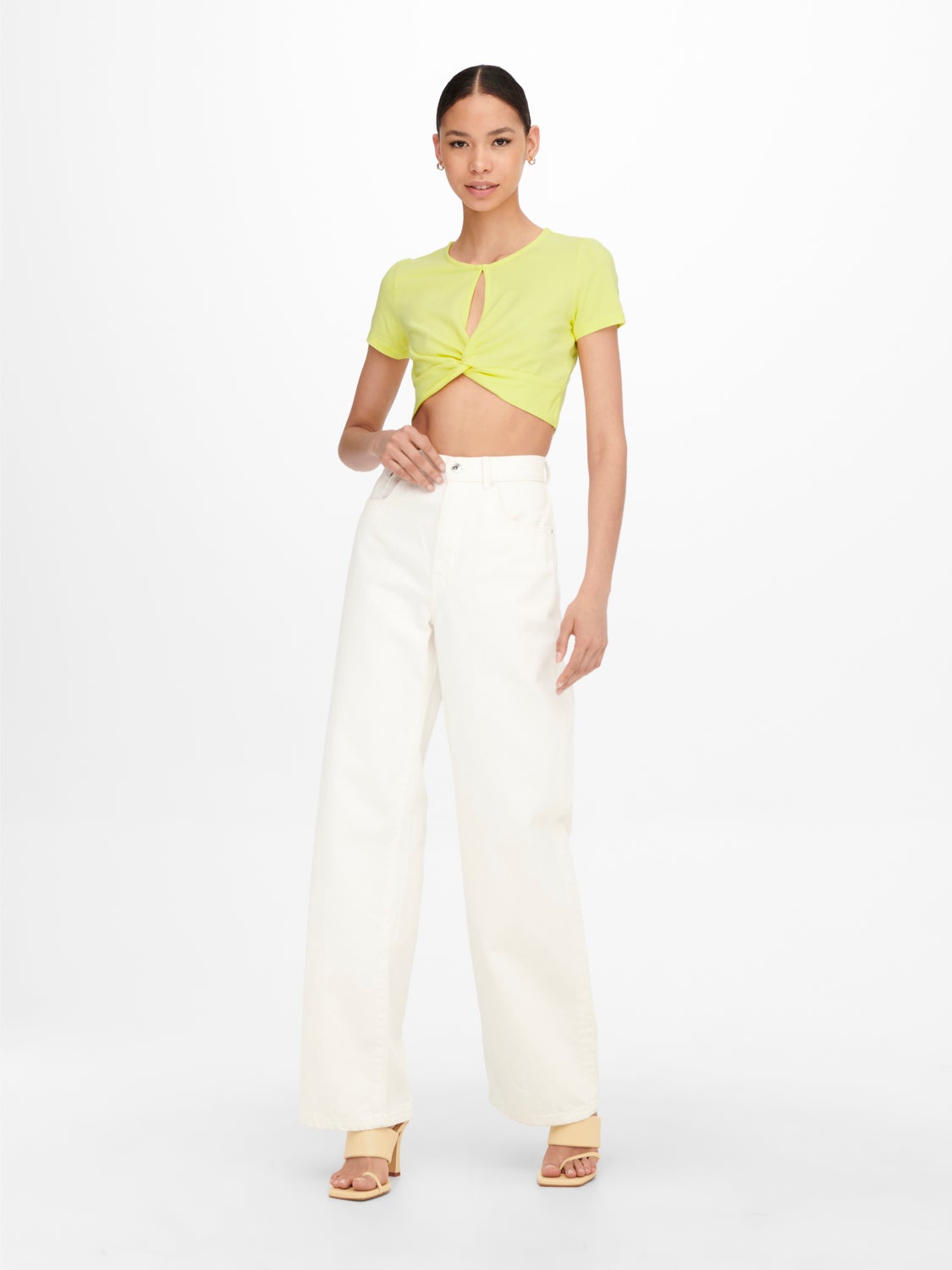 Cut out knot Short Sleeved Top