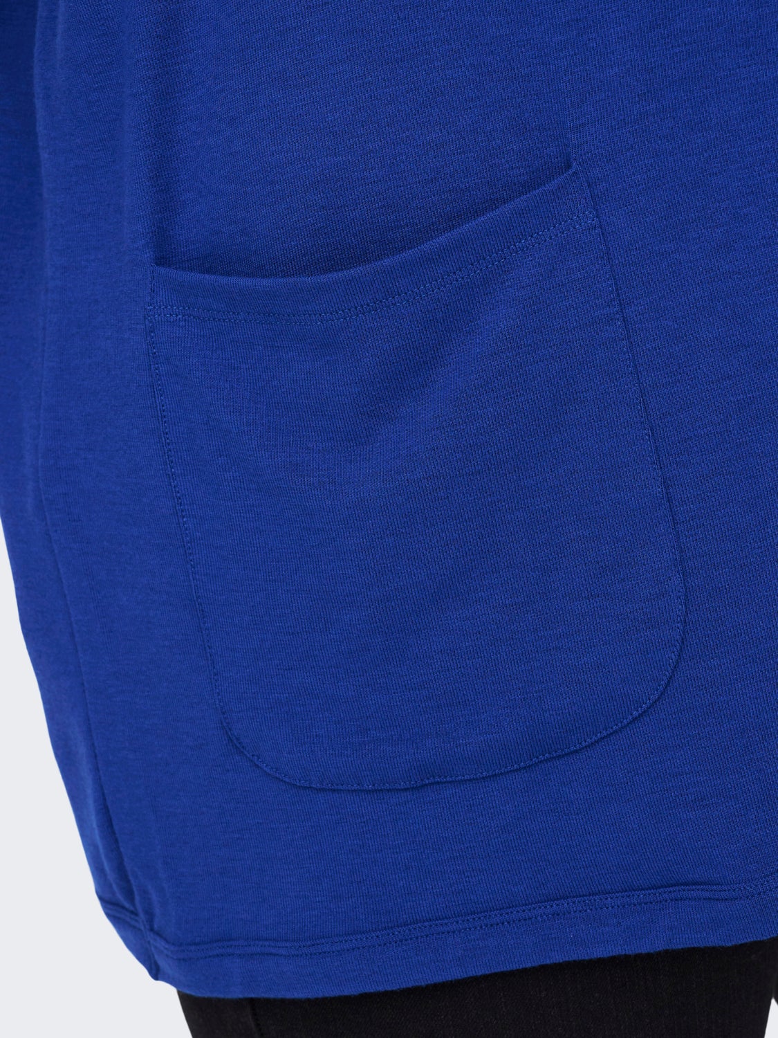 Curvy cardigan with pockets