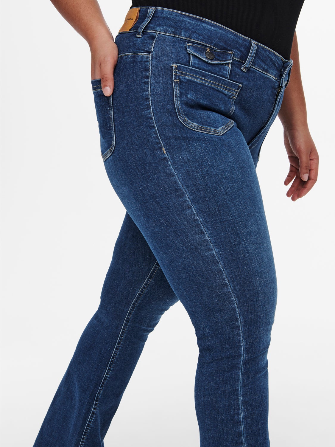 CARZABBA HW BOOTCUT  JEANS  MBD