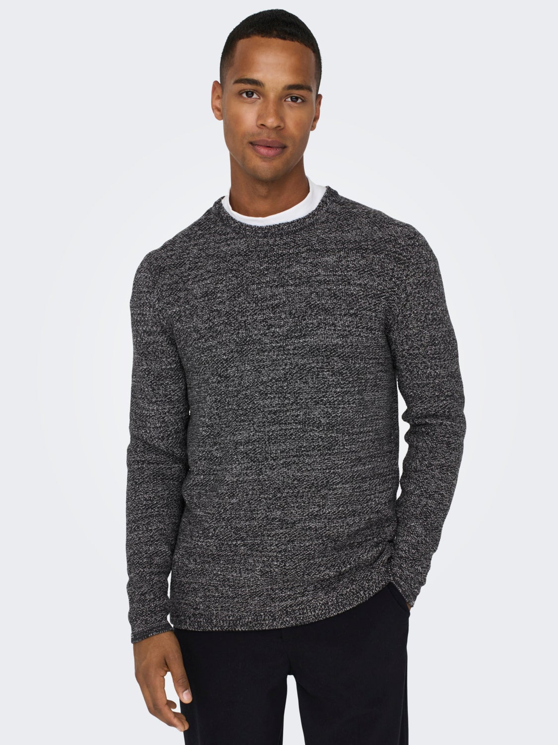 O-neck knitted pullover