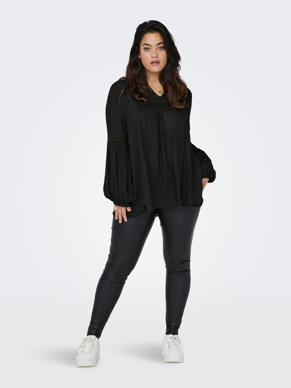 Curvy V-neck viscose Blouse