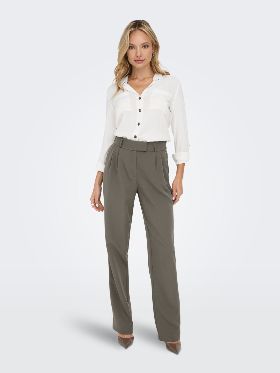 Shirt with rolled rolled up sleeves