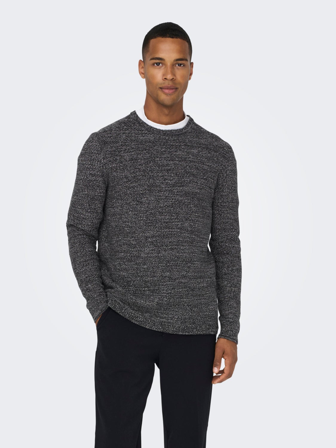 O-neck knitted pullover