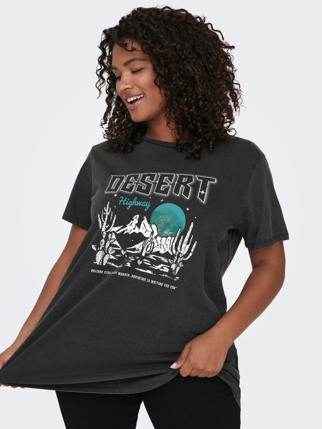 Curvy t-shirt with print