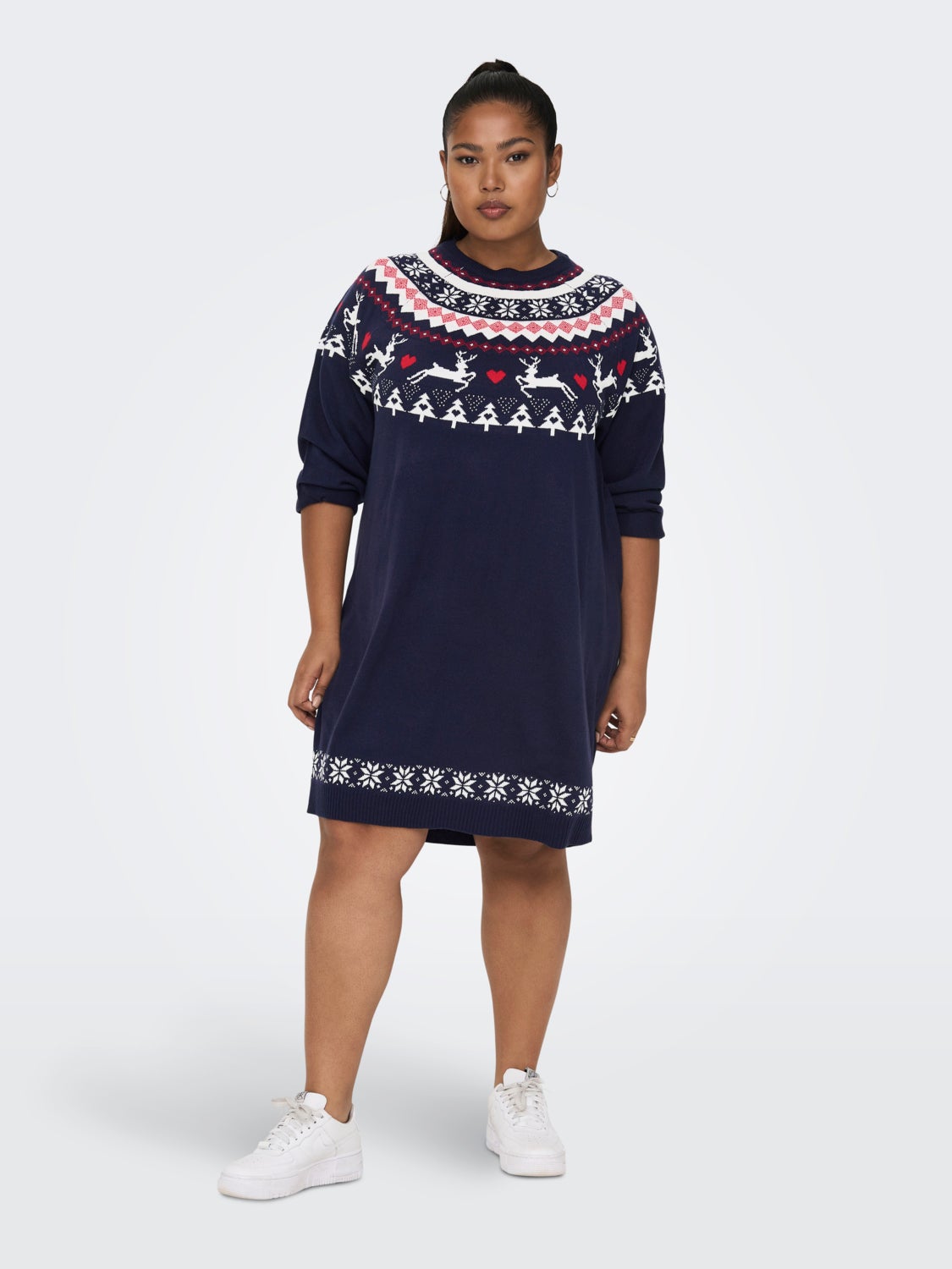 Curvy knitted christmas dress