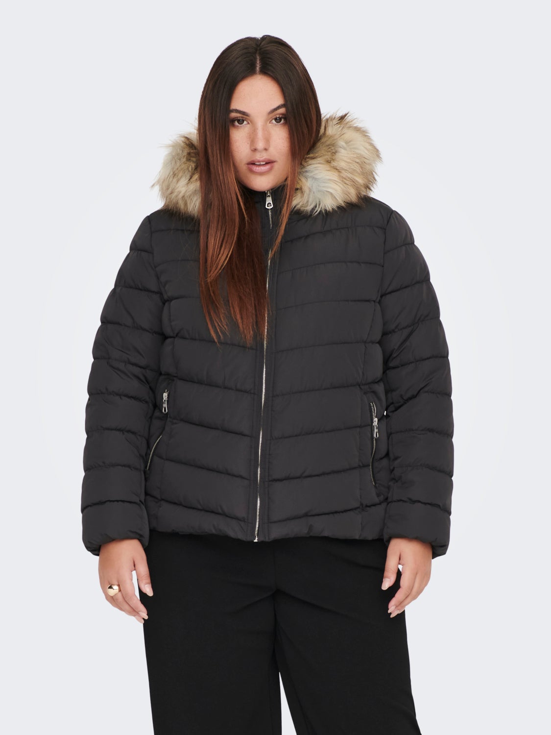 Curvy quilted hood Jacket