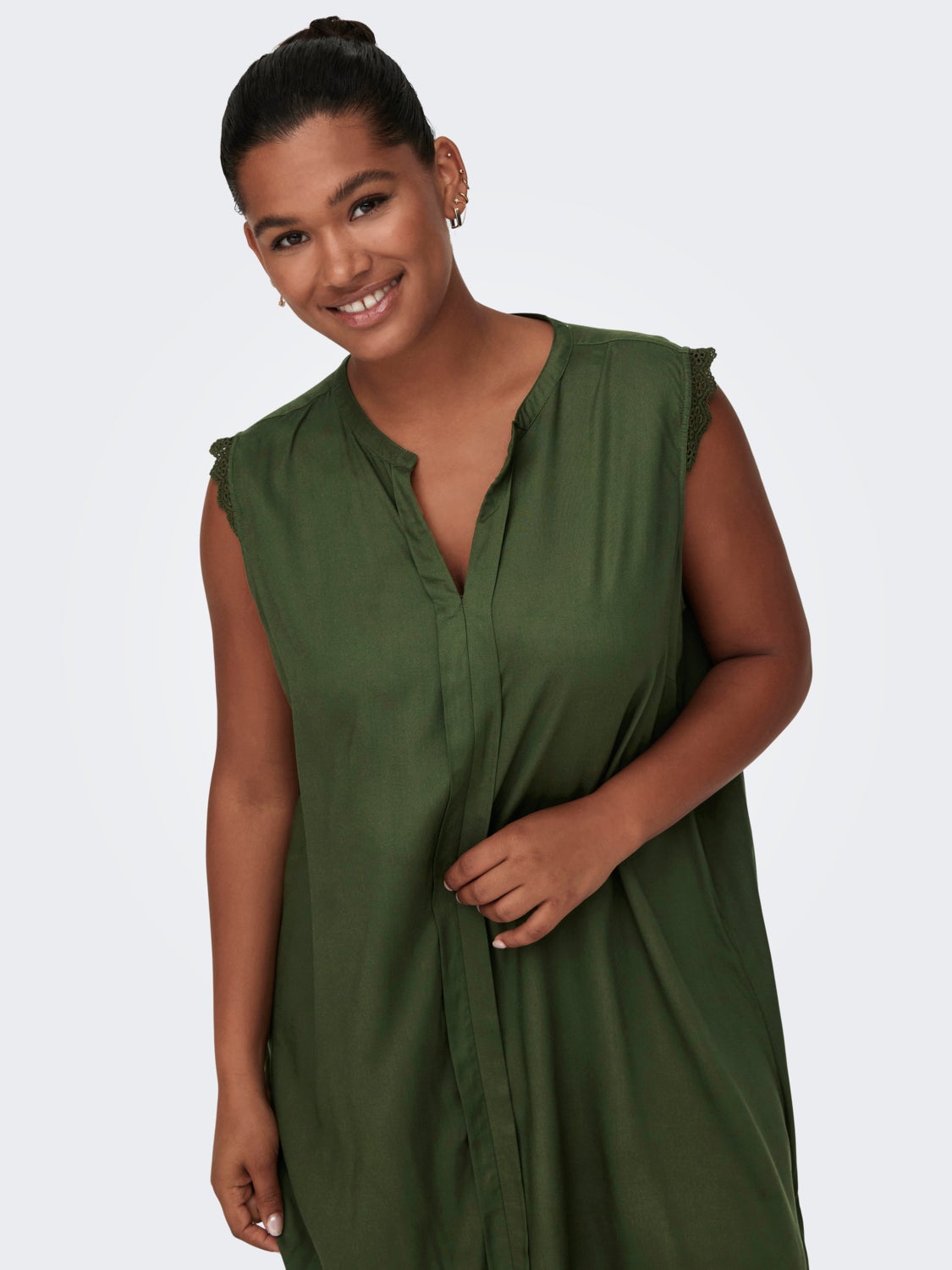 Curvy viscose fitted Sleeveless dress