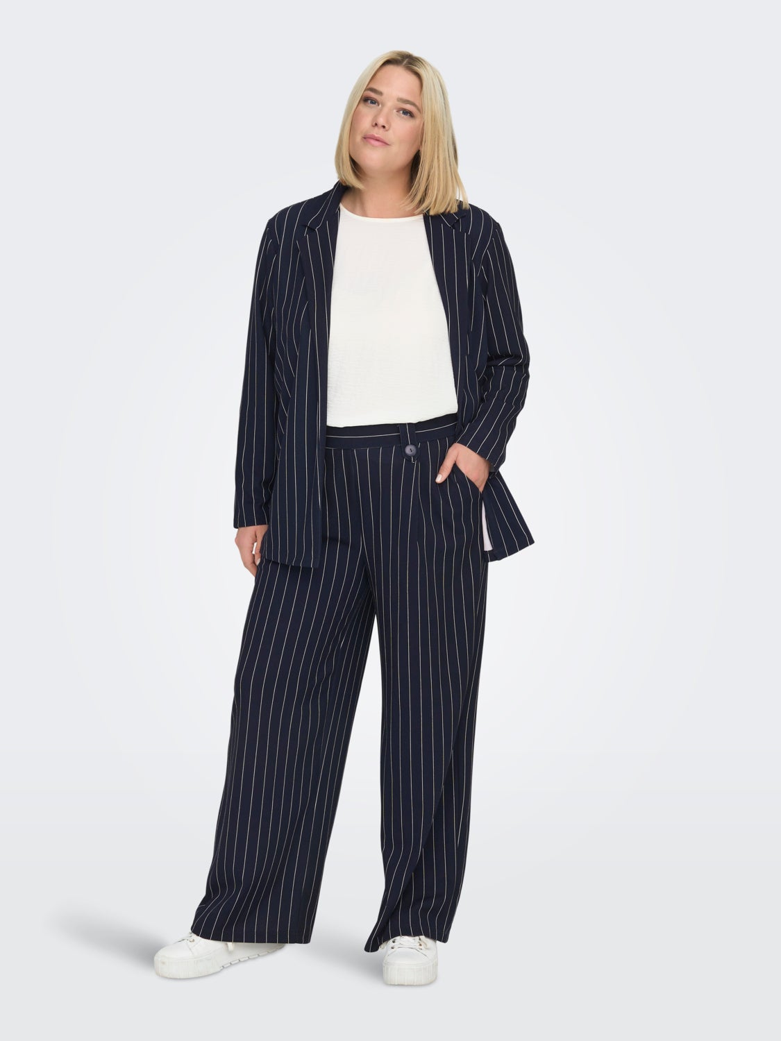 Curvy striped blazer