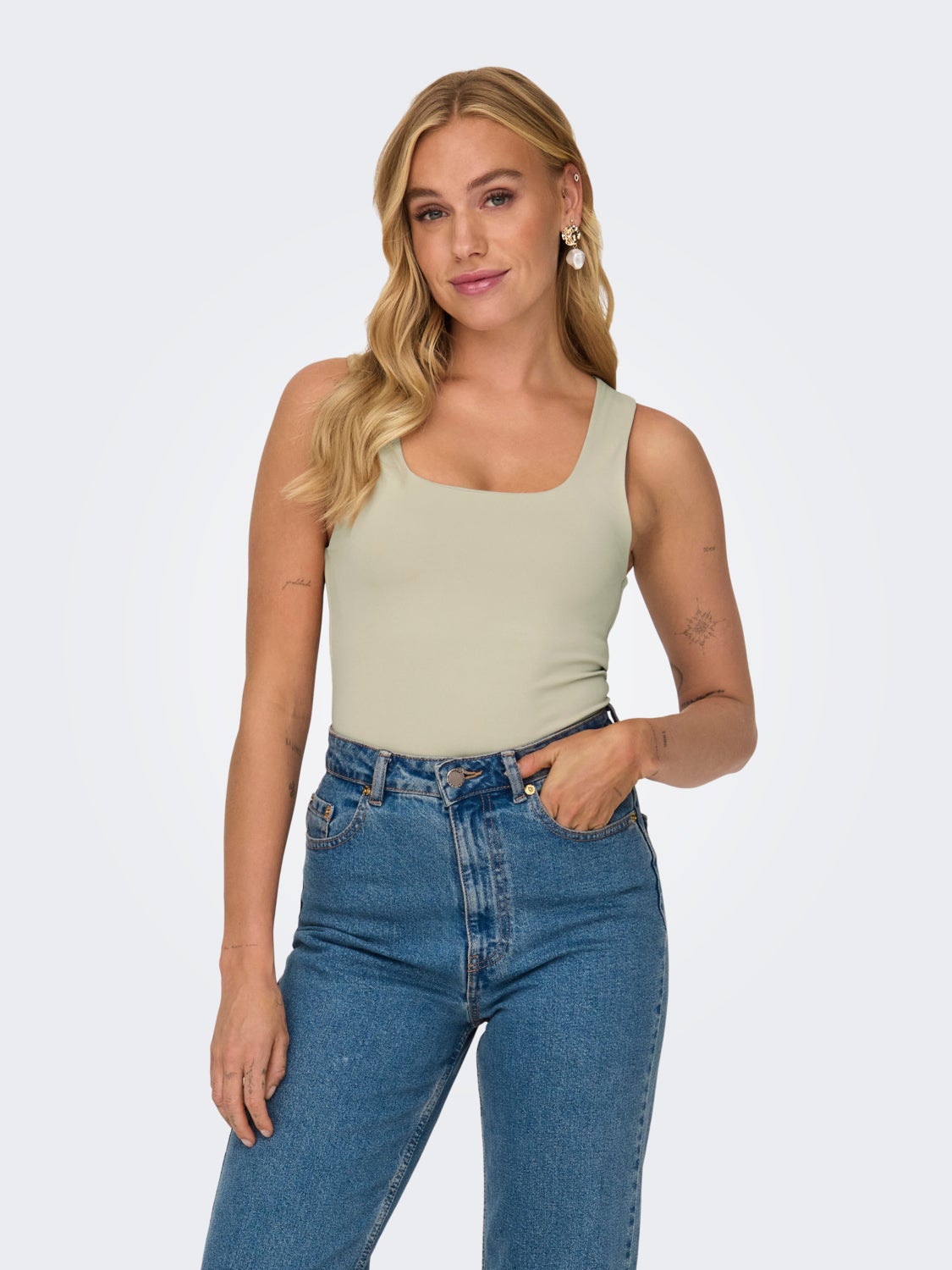 Reverseable top