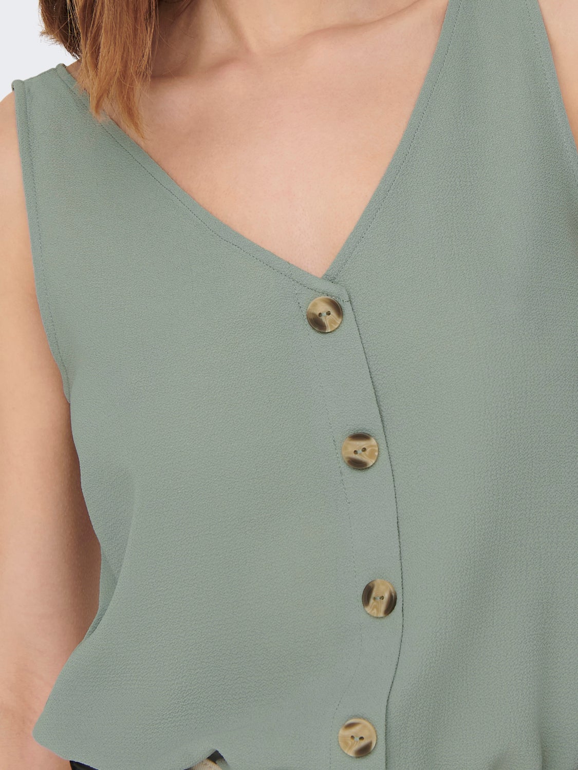 Button detail Top