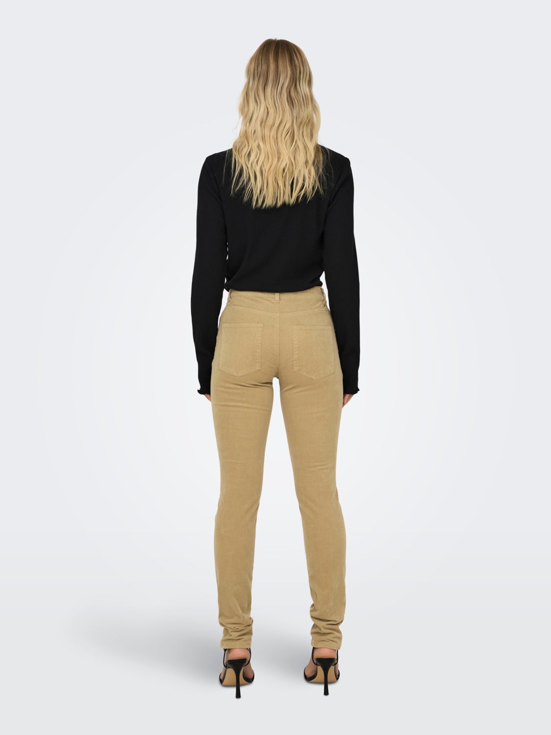 Mid waist trousers