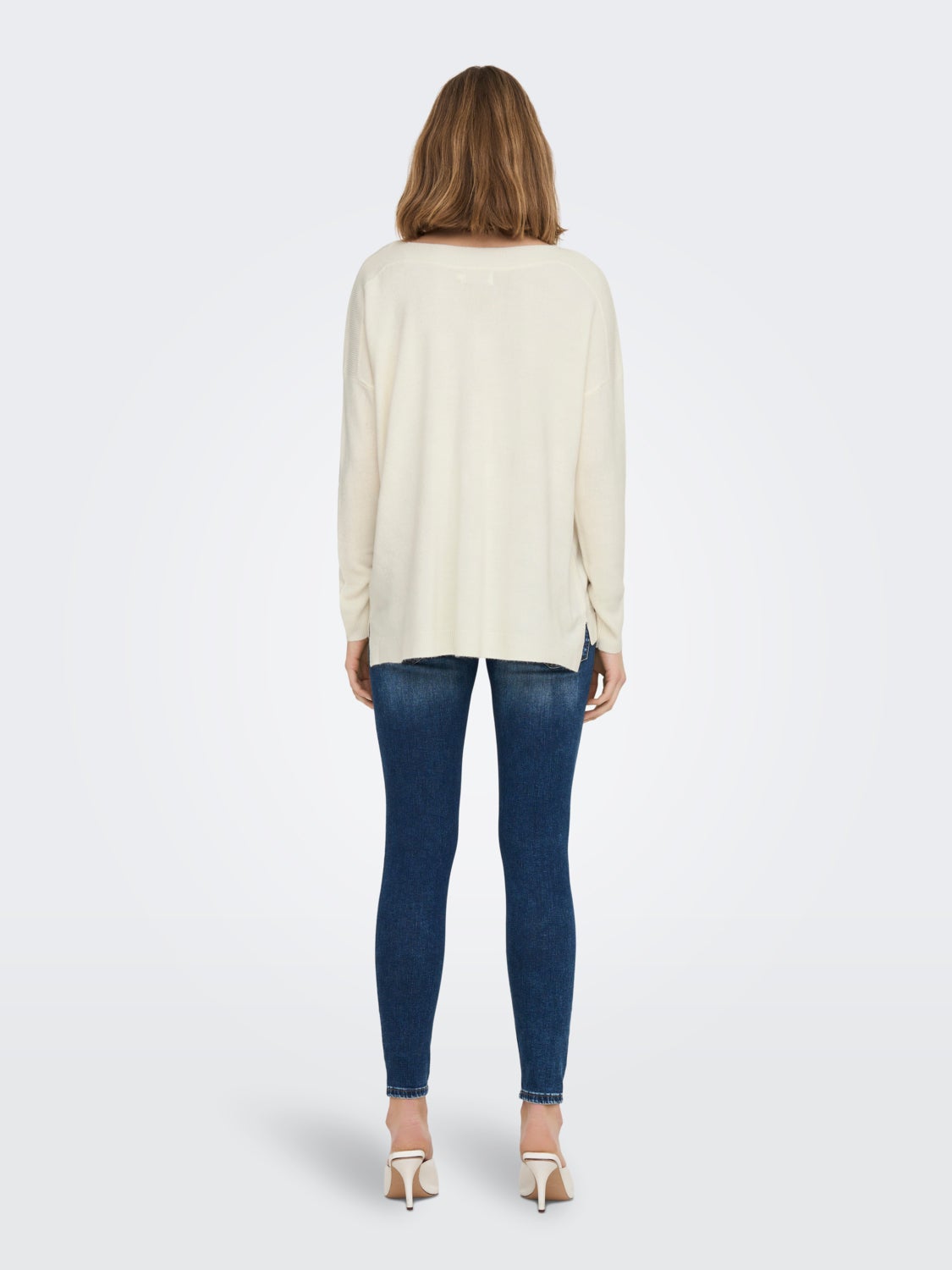 Loose fitted knitted pullover