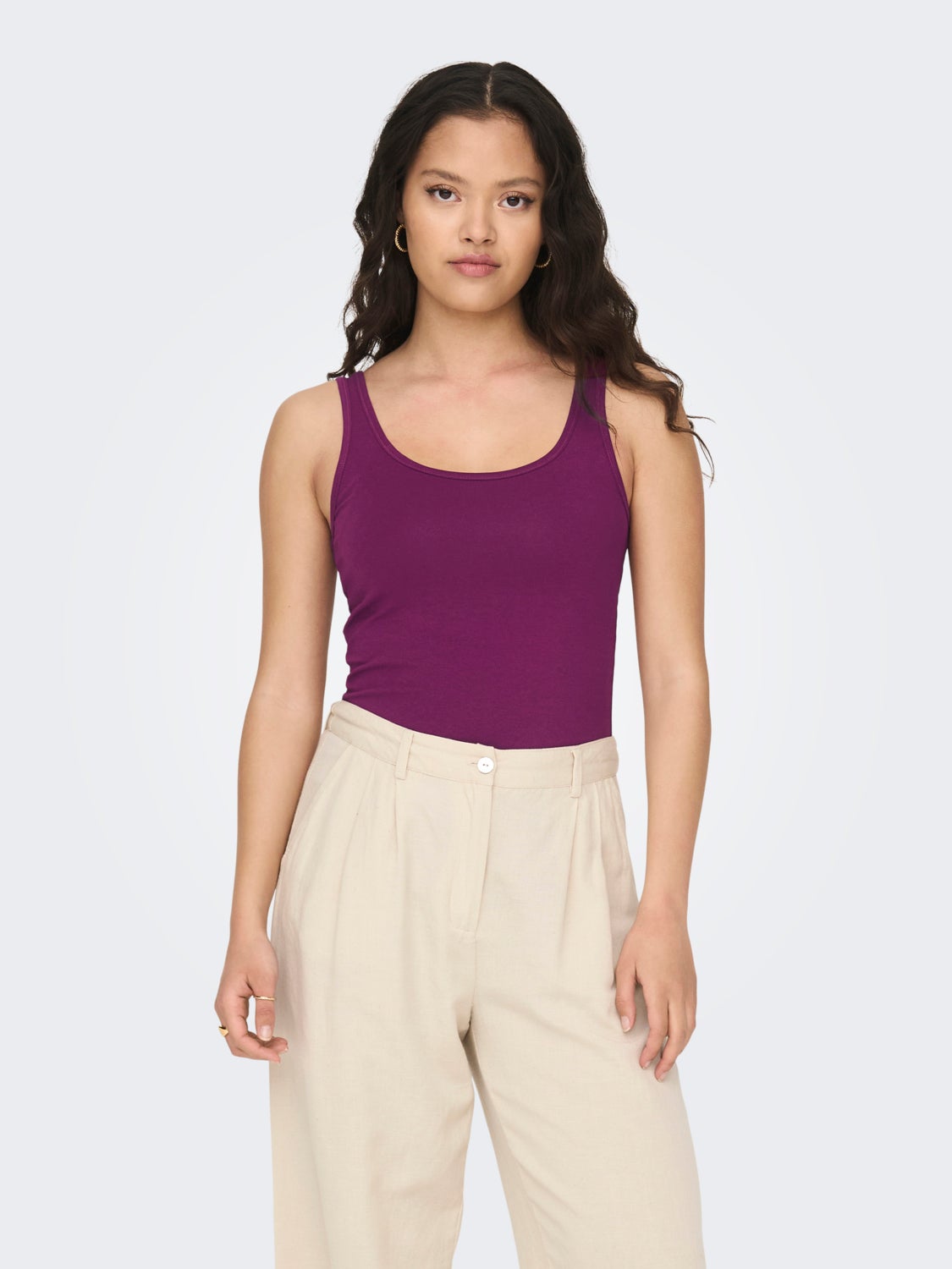 Slim Fit U-Neck Tank-Top