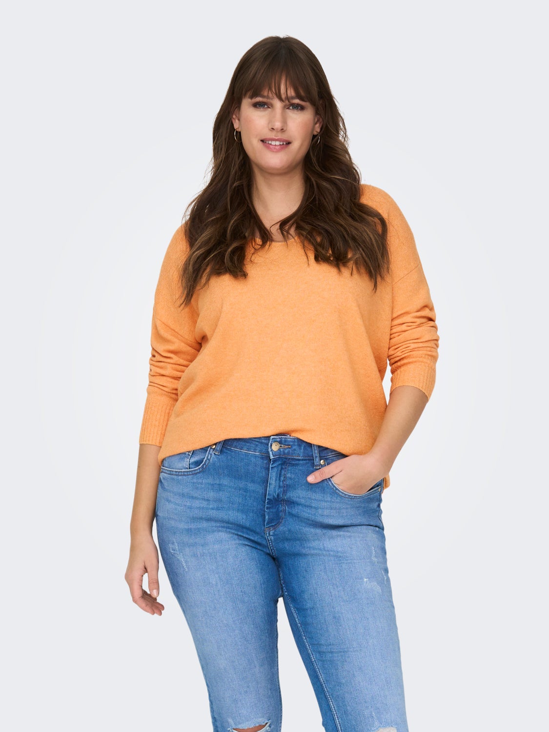 Curvy V-neck Knitted Pullover