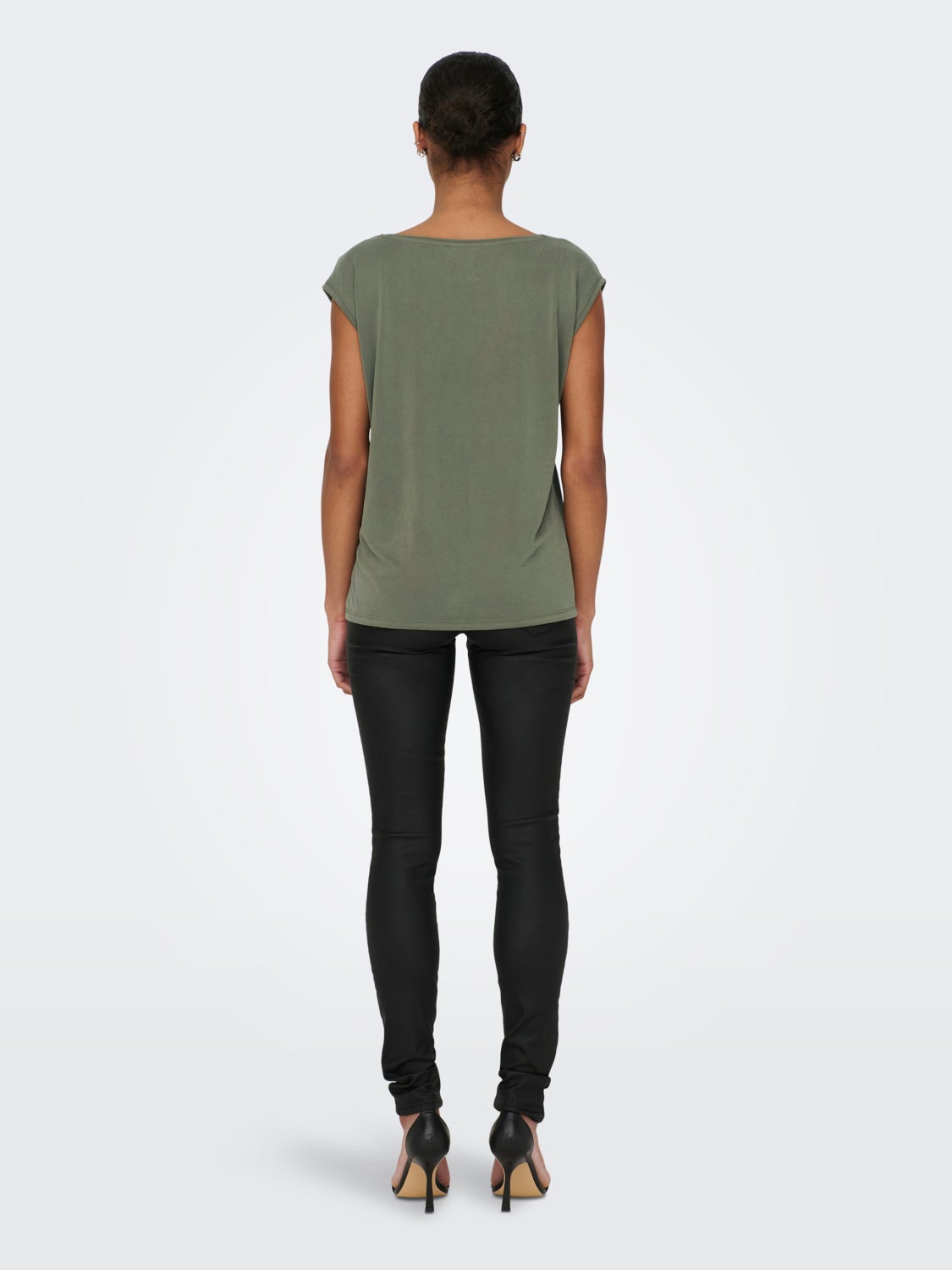 Short sleeve top with v-neck