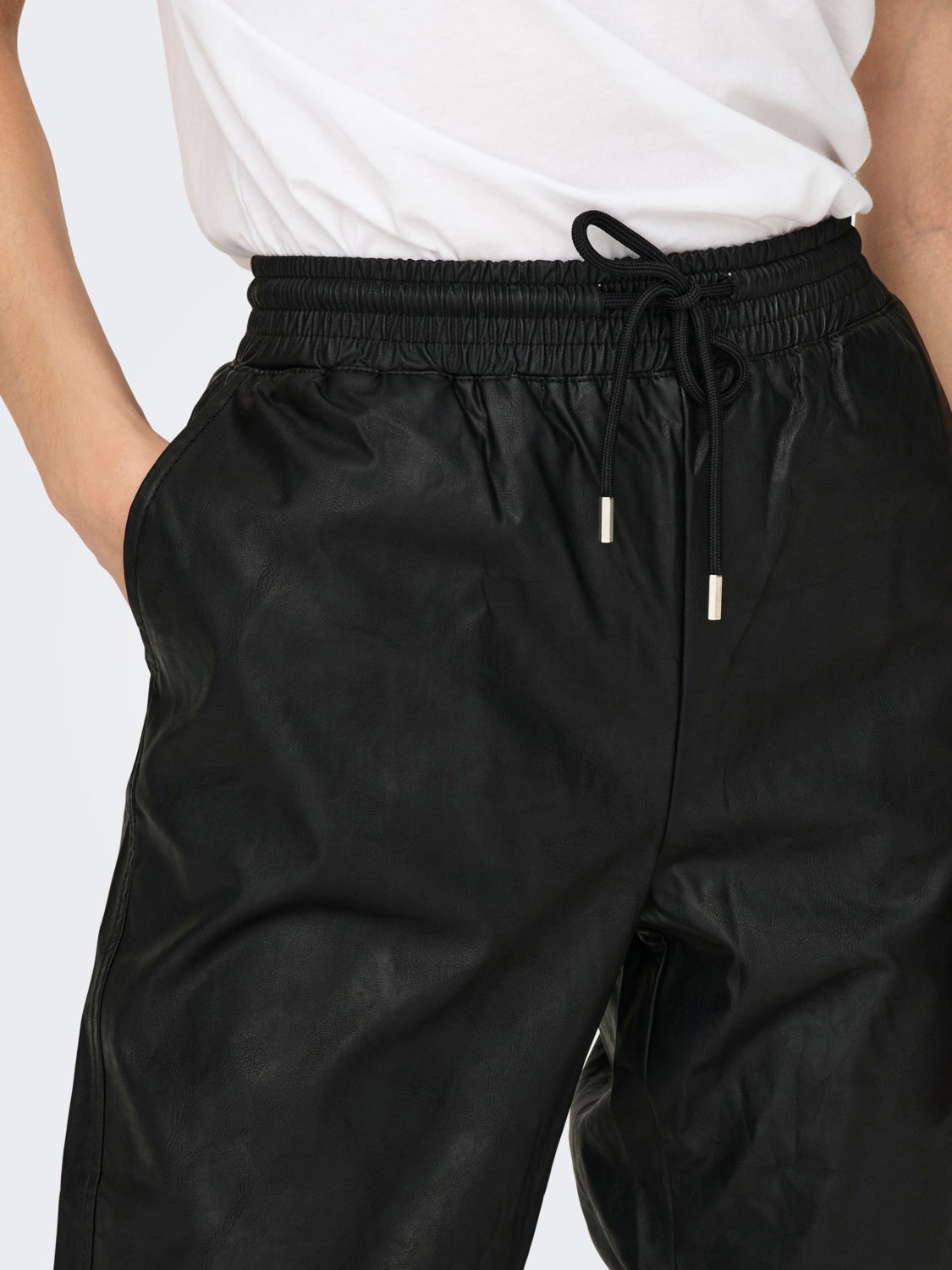 Mid waist trousers