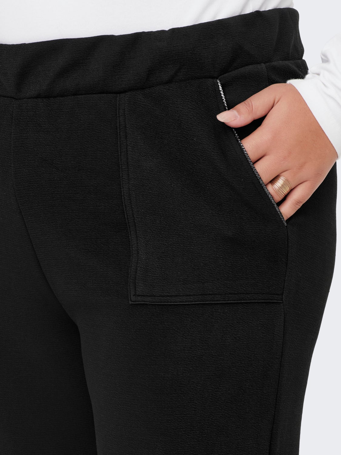 Curvy Pocket Trousers