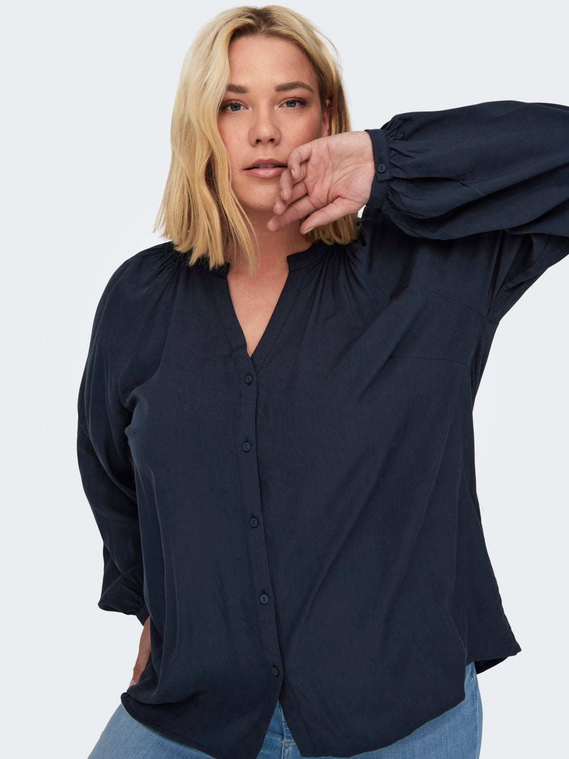 Curvy viscose shirt