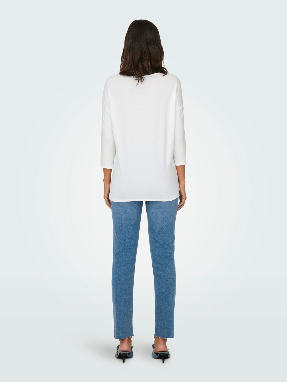 Loose fitted 3/4 sleeved top