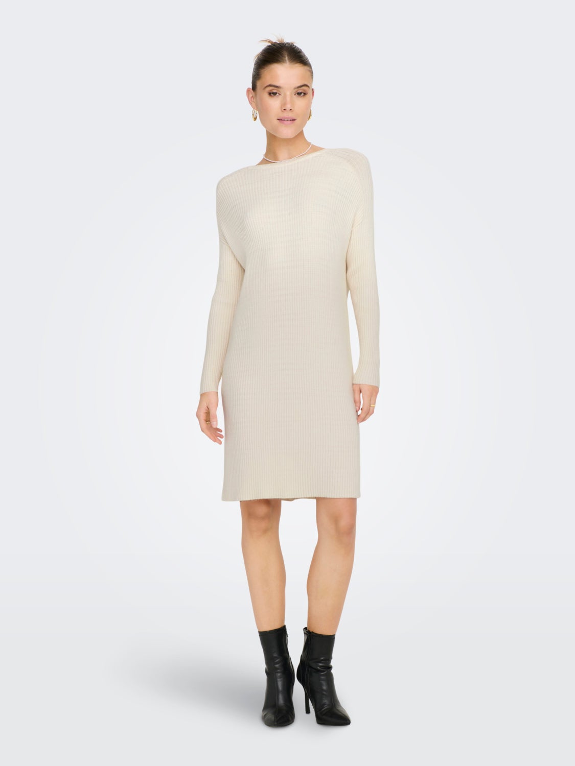 Solid color knitted dress