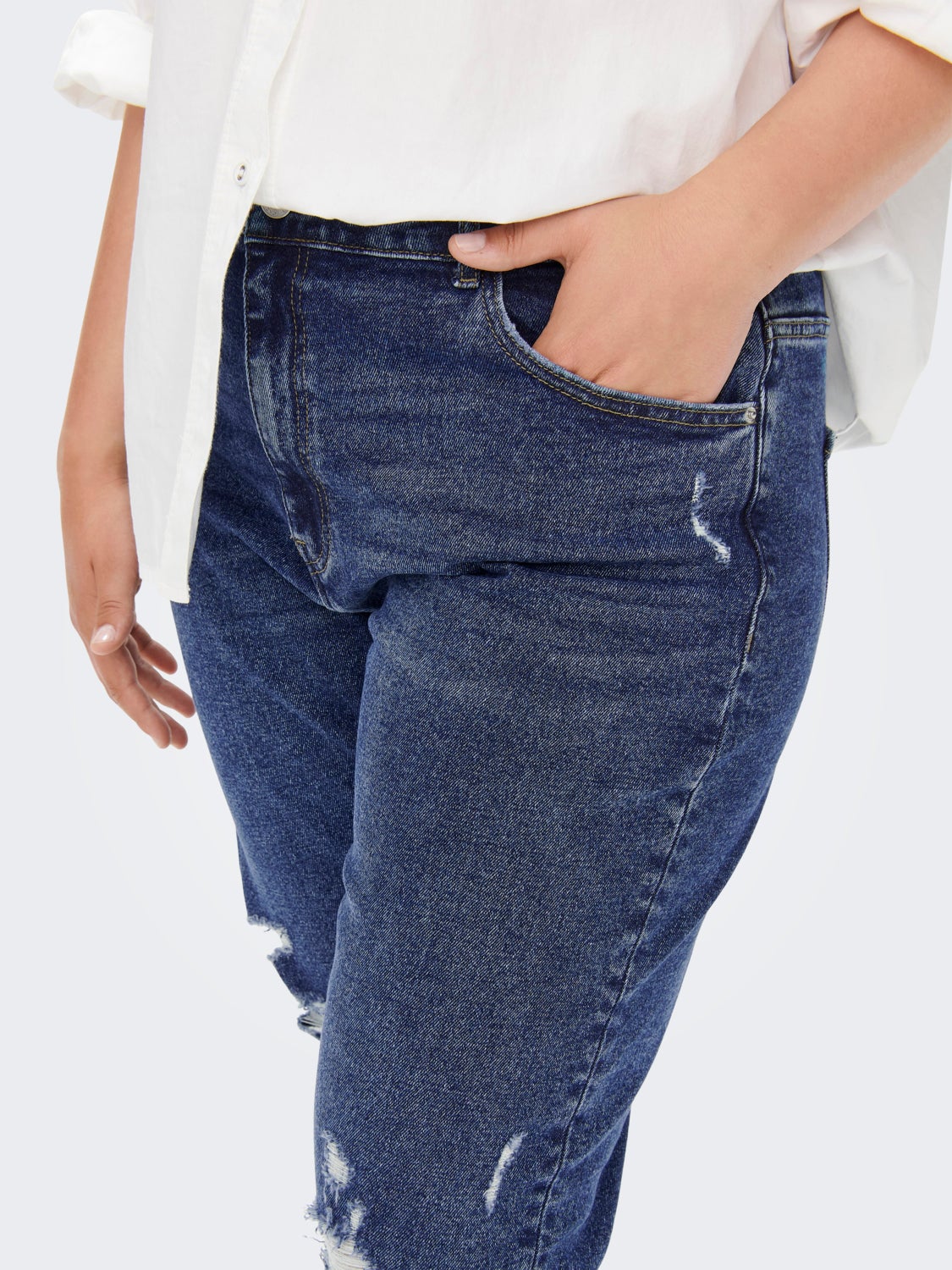 Curvy CARENEDA HW ANK DEST mom jeans