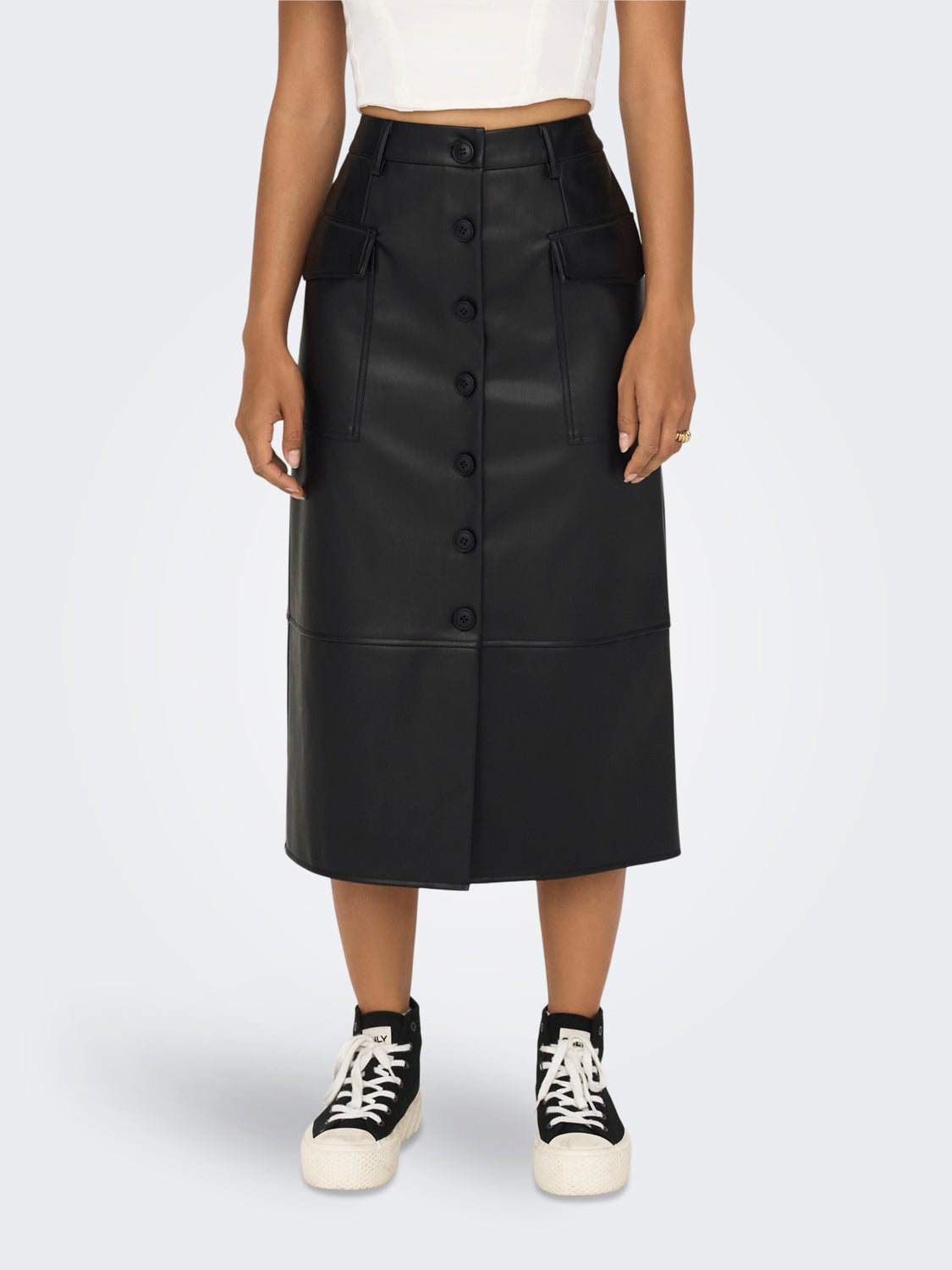 Midi skirt with buttons