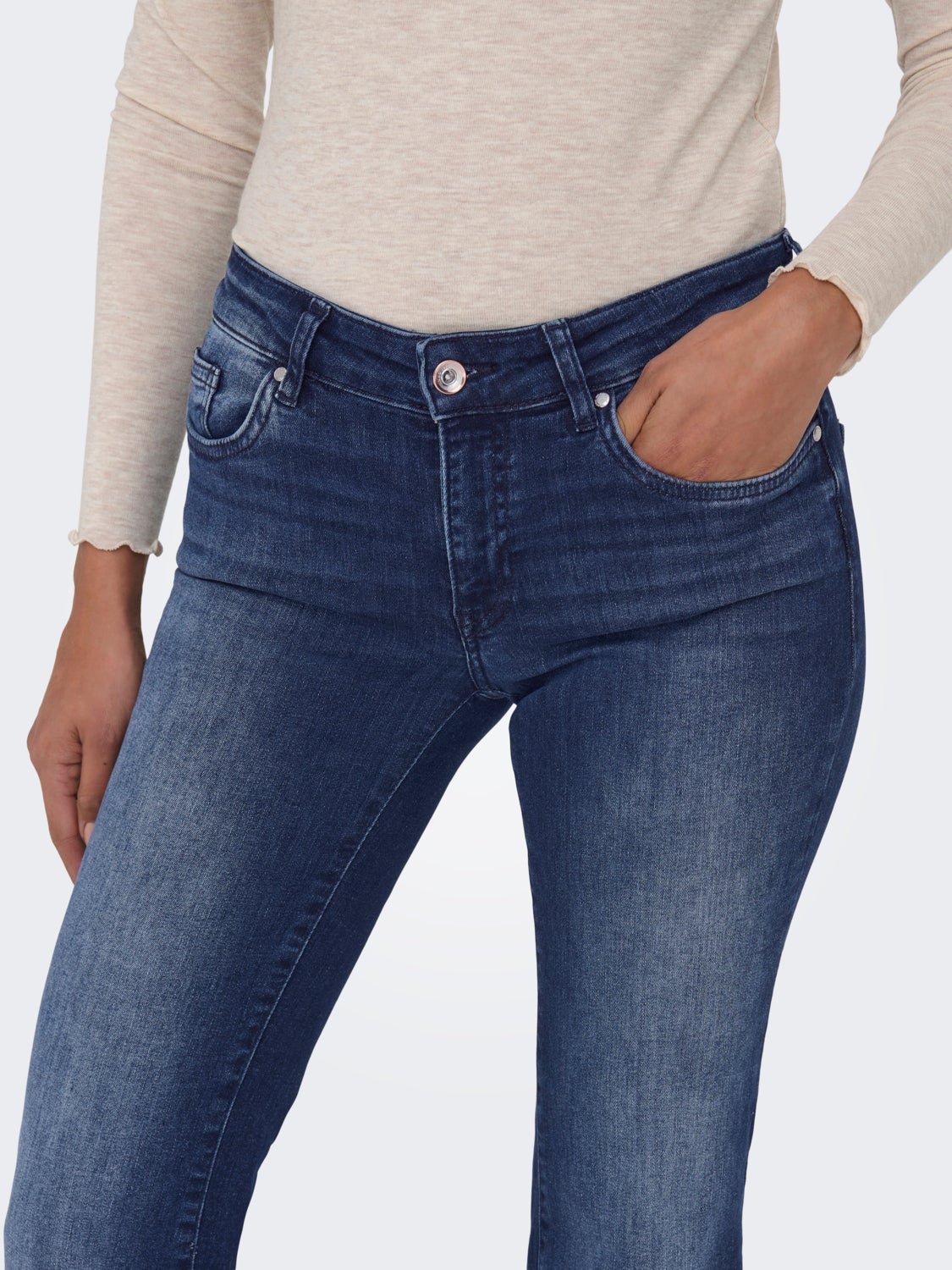 Wide Leg Fit Low waist Jeans